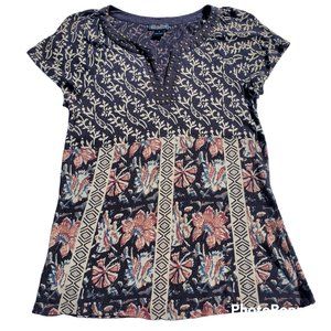 Lucky Brand short sleeve top size small, v-neck, navy blue floral